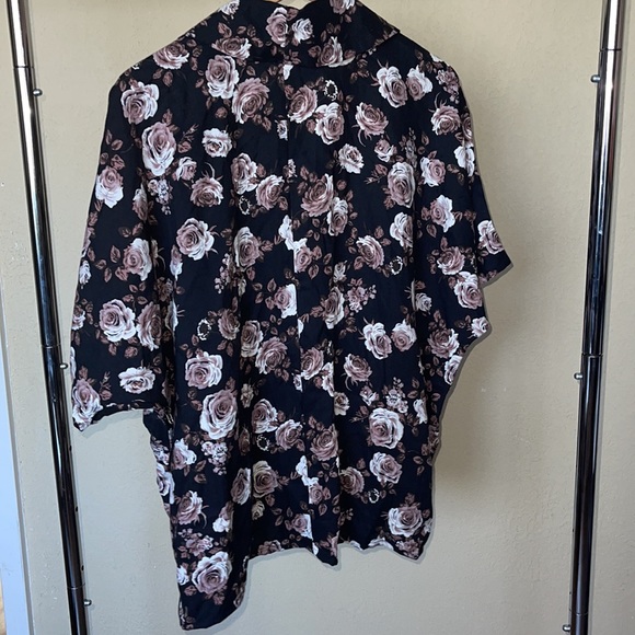 Floral Blouse cover - Picture 2 of 3